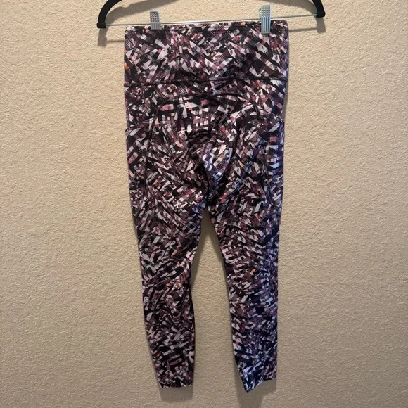 Lululemon Fast and Free Tight II 25" Nulux size 6 - Picture 6 of 8